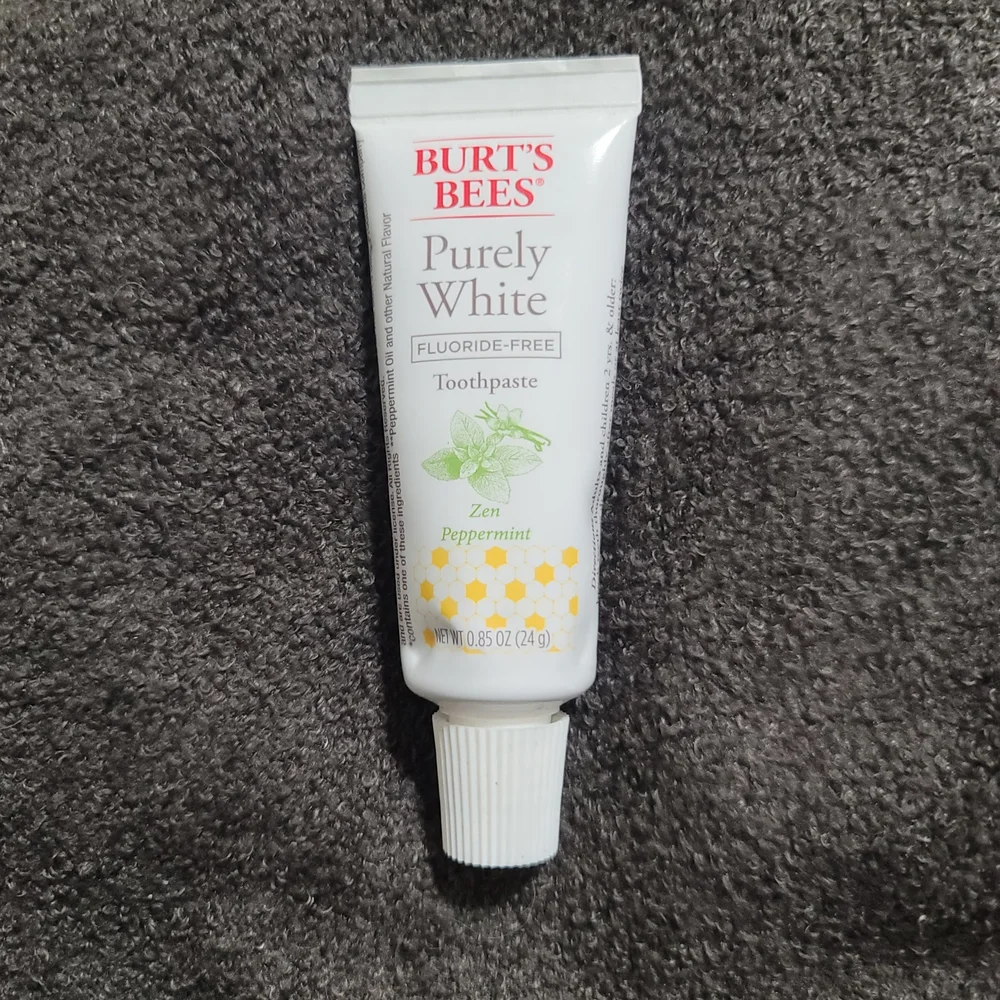 Burts Bees Purely White Toothpaste‎ Fluoride Free Mint .85oz New Sealed Travel